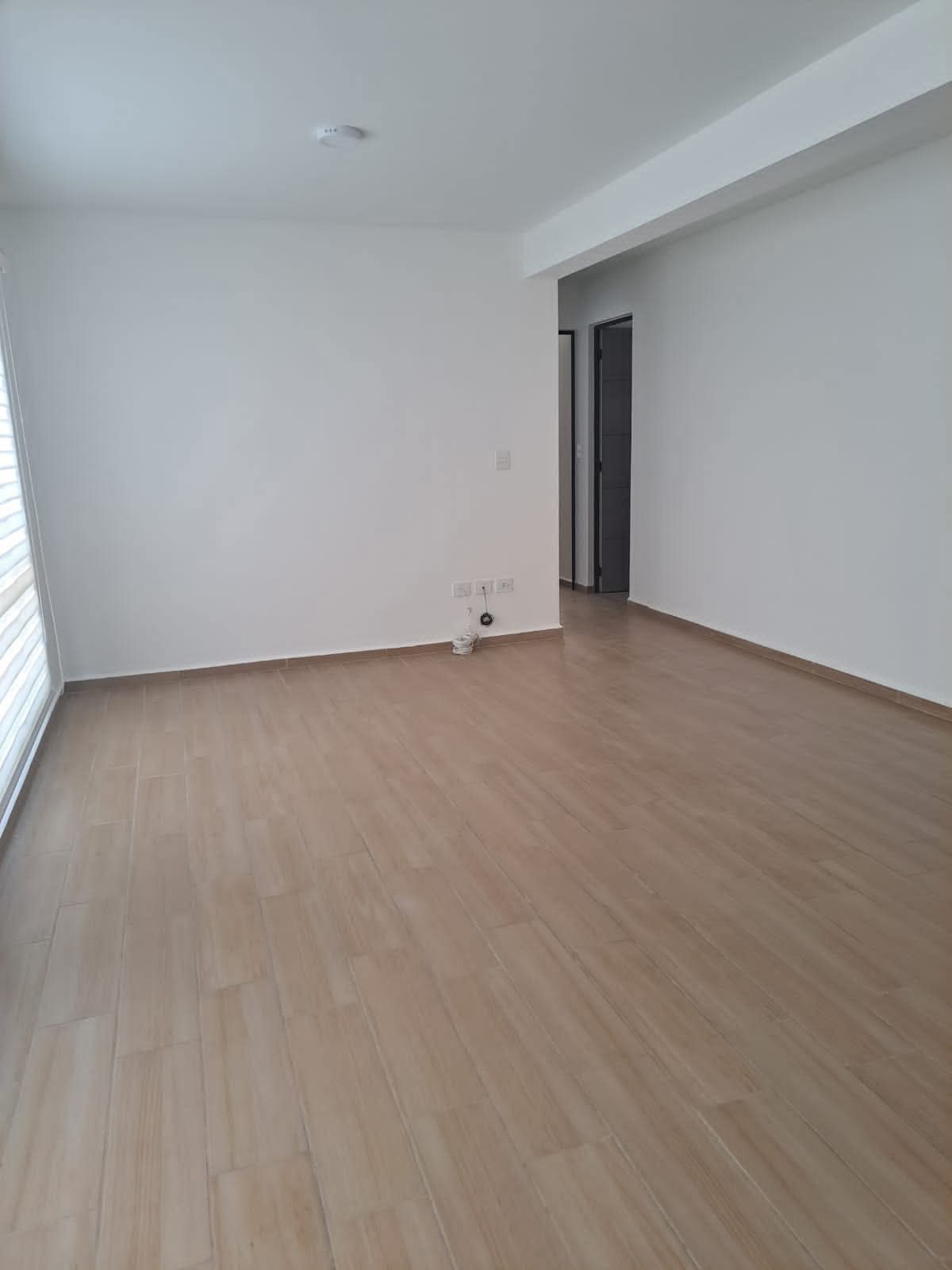 Precio: $12,800.00
Descripción:
2 recámaras con closet
Sala / Comedor
2 baños completos
Cocina integral
Cuarto de lavado
En planta baja
Vigilancia 24 hrs
1 cajón de estacionamiento
Mantenimiento incluido.
Superficie 72 m².
Gas Natural.
Whatsapp: 55-5101-9772
contactomedranobr@gmail.com