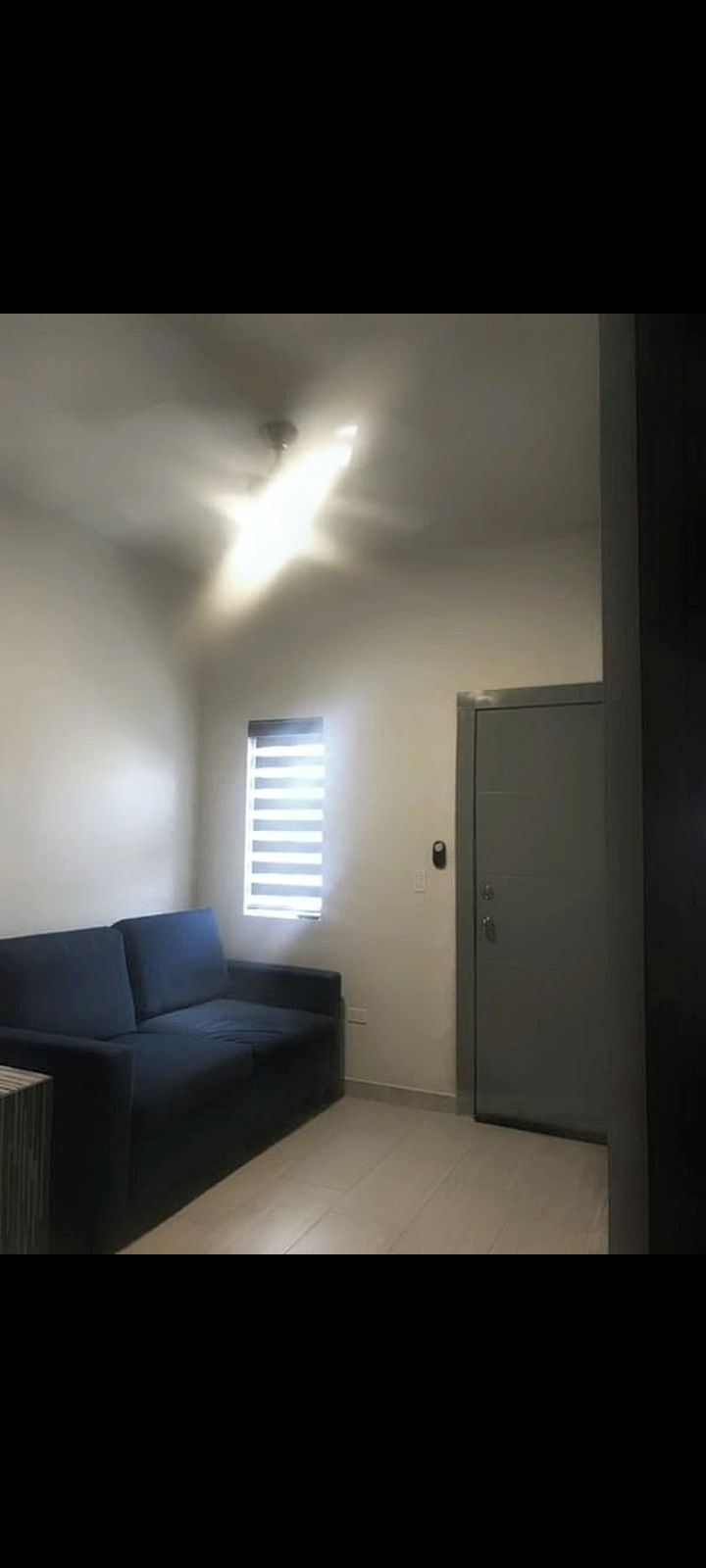 Se renta departamento en área médica UANL Facultad medicina/Hospital Universitario) cuenta con estacionamiento, servicios básicos e internet.
Se ubica muy cerca de la estación del metro hospital y tiene fácil acceso a avenidas principales.
5000 x mes + depósito