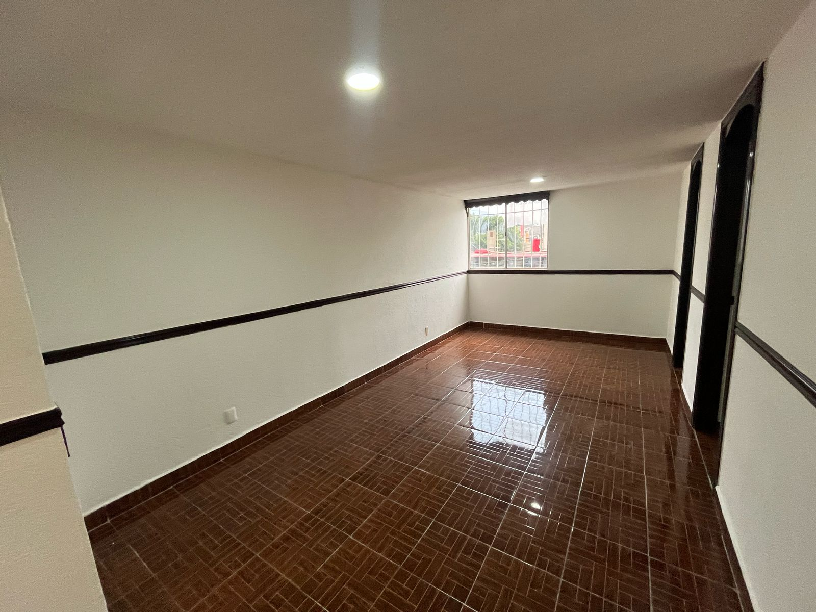 Madero!

📍 Ubicación: Calzada Vallejo 1268, Torre 5, Depto. 204, Col. Santa Rosa, CDMX
🏢 2º piso en edificio de 5 niveles, cuenta con dos recamaras y baño
🛠️ Remodelado y listo para habitar
🚿 Suministro de agua con cisterna y tinaco
🔥 Gas estacionario
💸 Precio con gastos notariales Infonavit: $1,636,000
💧 Mantenimiento mensual: $100
🚗 Sin cajón de estacionamiento

✅ Aceptamos crédito Infonavit, Hipotecari y recursos propios
📲 Contáctanos para más información y agenda tu cita sin comprom