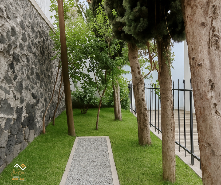 ¡Excelente Casa en Venta!🏬
En Jardines del Ajusco, Tlalpan, CDMX, 14200.
🟠Trato Directo.
🔺 PRECIO VENTA $7.400 M.
⚠️NO BROKERS NI INMOBILIARIAS.
🎯Descripción:
✅ CASA DE 3 PLANTAS.
✅️ SALA / ESTANCIA.
✅ COMEDOR.
✅ COCINA INTEGRAL.
✅ AREA DE LAVADO.
✅ 4 RECÁMARAS AMPLIAS.
✅ 3 BAÑOS COMPLETOS, 1 CON TINA.
✅ ESTACIONAMIENTO PARA 6 AUTOS
✅ PORTON ELECTRICO.
✅ TERRAZA.
✅ CONSTRUCCIÓN 320 M².
✅ TERRENO 280 M².
✅ ANITIGÜEDAD 20 AÑOS, REMODELADA HACE 4 AÑOS
✅ GAS LP.
✅ CUARTO DE SERVICIO CON BAÑO COMPLETO.
✅ BODEGA.
✅ JARDIN EXTERIOR.
✅ CALLE CERRADA.
✅ USO MIXTO IDEAL PARA OFICINAS.
Solicita información en este momento.
📱Whatsapp: 55-3130-8211
📩 sucila231tlalpan@gmail.com