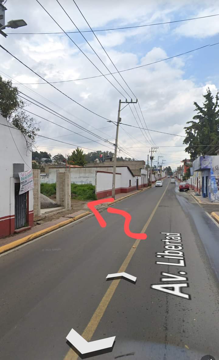 👋👋Oportunidad de inversión.👋👋
🚨🚨Lotes de Terreno en Chapultepec🚨🚨
🛑🛑🛑🛑VENTA, VENTA!!🛑🛑🛑🛑
En venta 2 lotes de terreno 170m2
A Solo 3 Cuadras del centro de Chapultepec.
12 minutos de Galerías Metepec y 30 minutos de Santa Fe.
Salidas rápidas a CDMX, Toluca y Metepec centro🚥🚦🚙🛵🏍️🛻
Cerca de centros comerciales y colegios de prestigio.🏪🏢🏤🏦🏡
Régimen: propiedad privada🏠
Superficie: 170m2
Frente: 10m
Fondo: 17m
Todos los servicios, drenaje, agua y luz
⚡💧🕳️
