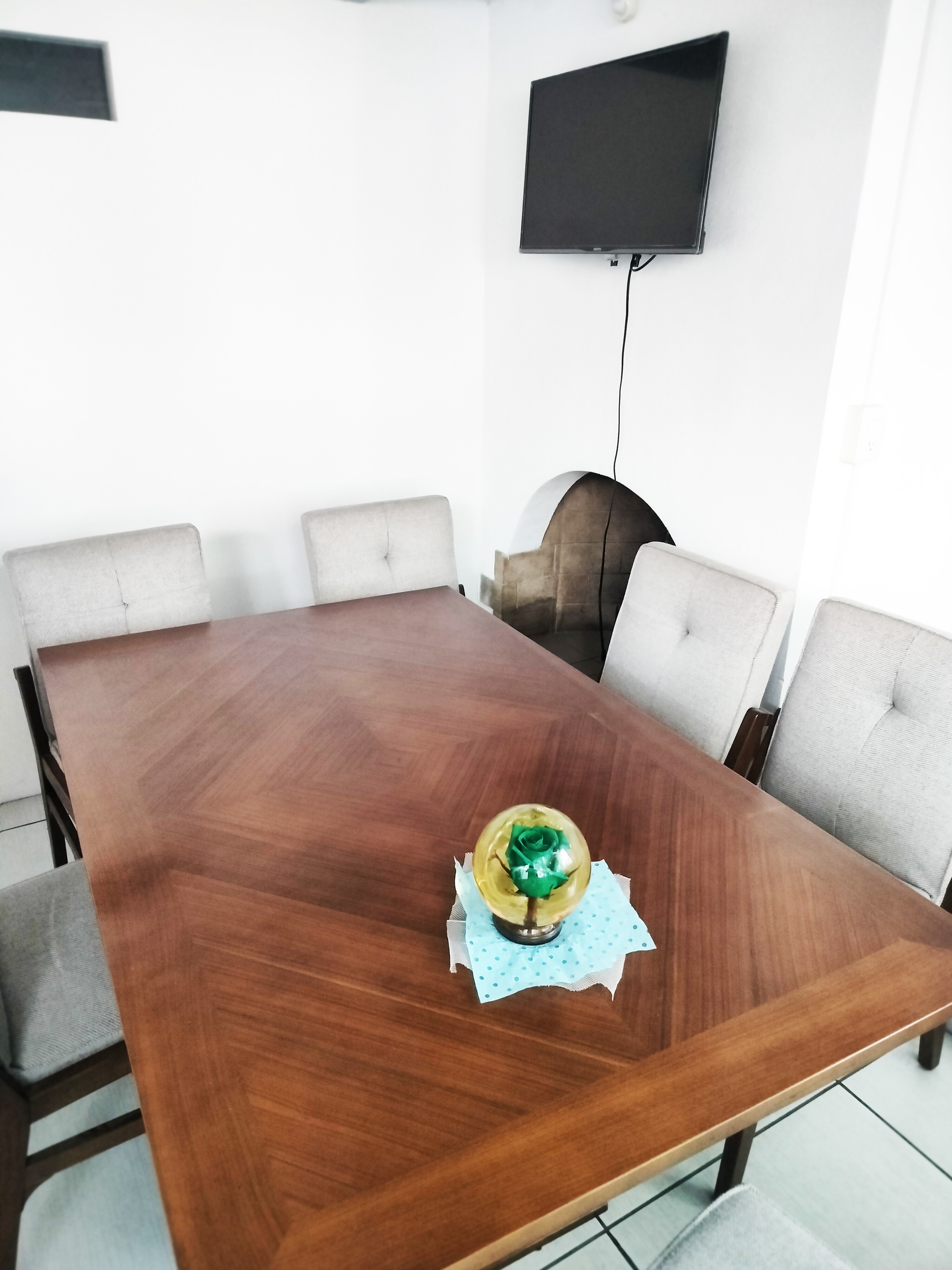 Renta de Consultorios Médicos en Puebla - Diagonal Defensores de la República
¡Impulsa tu práctica médica en un entorno de profesionales de la salud! Ofrecemos consultorios en renta ubicados estratégicamente en una clínica privada sobre la Diagonal Defensores de la República esquina con 18 Poniente en Puebla, una zona de alta afluencia y fácil acceso.
Características del consultorio:
Espacios cómodos y bien iluminados: Consultorios diseñados para proporcionar un ambiente acogedor tanto para e