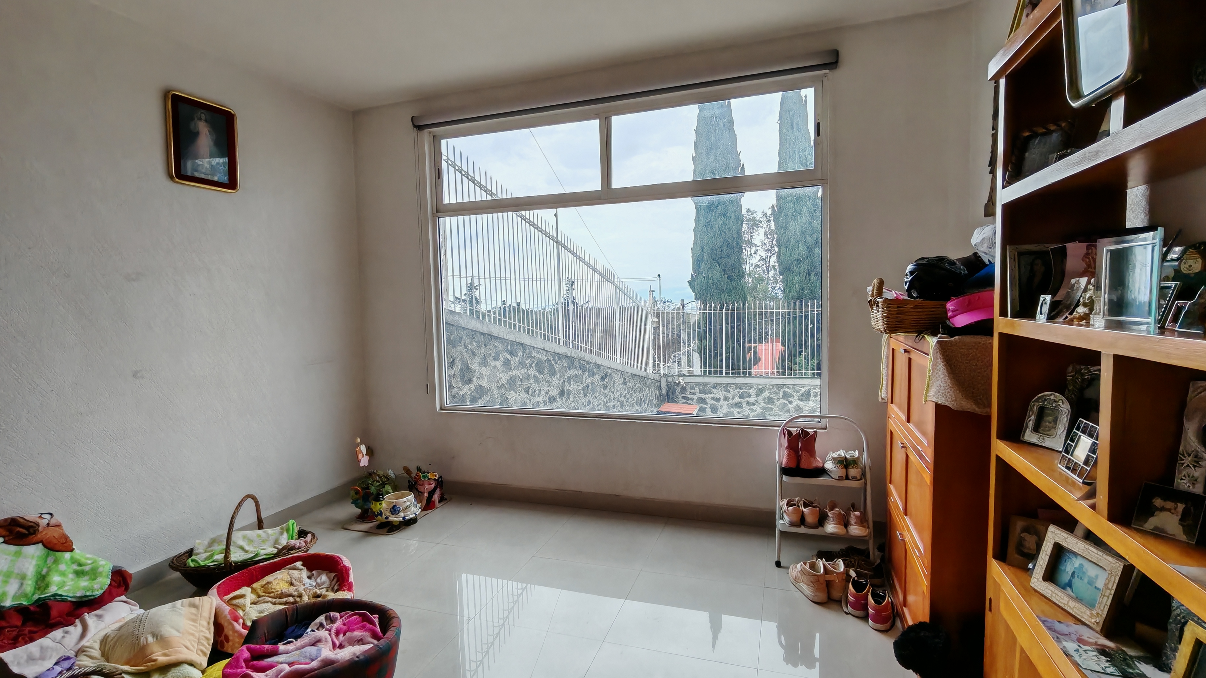 ¡Excelente Casa en Venta!🏬
Sucilá 231 casa 2, Jardines del Ajusco, Tlalpan, CDMX, 14200.
🟠Trato Directo.
🔺 PRECIO VENTA $7.550 M.
⚠️NO BROKERS NI INMOBILIARIAS.

🎯Descripción:
✅ CASA DE 3 PLANTAS.
✅️ SALA / ESTANCIA.
✅ COMEDOR.
✅ COCINA INTEGRAL.
✅ AREA DE LAVADO.
✅ 4 RECÁMARAS AMPLIAS.
✅ 3 BAÑOS COMPLETOS, 1 CON TINA.
✅ ESTACIONAMIENTO PARA 6 AUTOS
✅ PORTON ELECTRICO.
✅ TERRAZA.
✅ CONSTRUCCIÓN 320 M².
✅ TERRENO 280 M².
✅ ANITIGÜEDAD 20 AÑOS, REMODELADA HACE 4 AÑOS
✅ GAS LP.
✅ CUARTO DE SERV