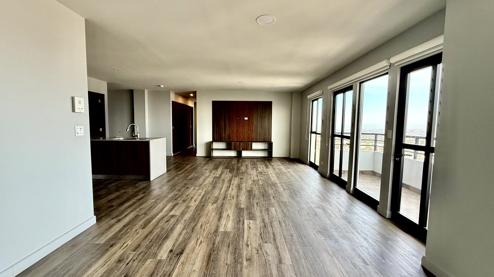 Vive en uno de los desarrollos más exclusivos de Tijuana, Juárez Residencial, un proyecto con solo 30 depas distribuidos en 11 niveles, que combina comodidad, diseño y ubicación privilegiada en una de las colonias más tradicionales de la ciudad