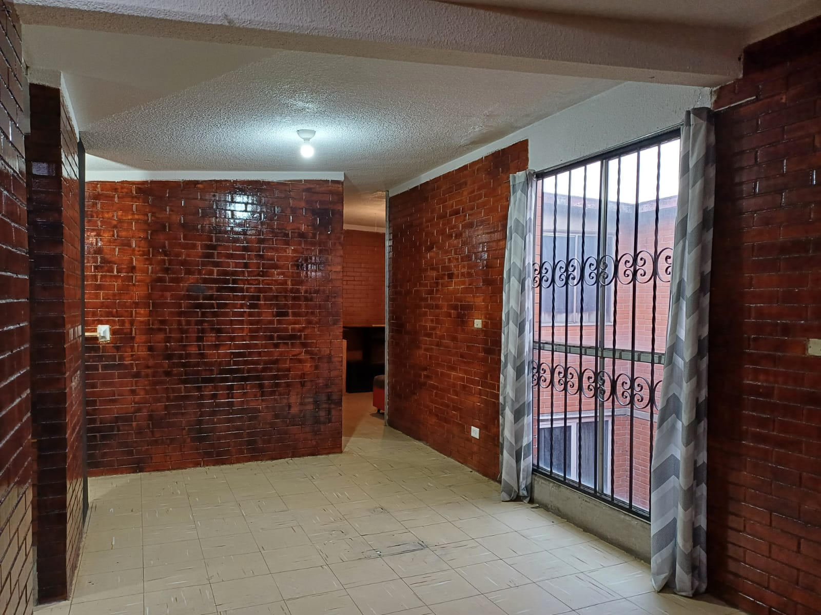 Departamento en venta, ubicado en alcaldia iztapala
caracteristicas
2 recamaras
1 baño
1 estacionamiento
ubicado en el 4to piso
cuenta con cisterna
Aceptamos credito Infonavit, Hipotecario y Recursos propios
Ubicado en avenida palmitas 30 citlalli, alcaldía iztapalapa, ciudad de méxico
a 10 min del metro santa martha
Agenda tu visita!! envia mensaje de whatsapp 55 7454 3480