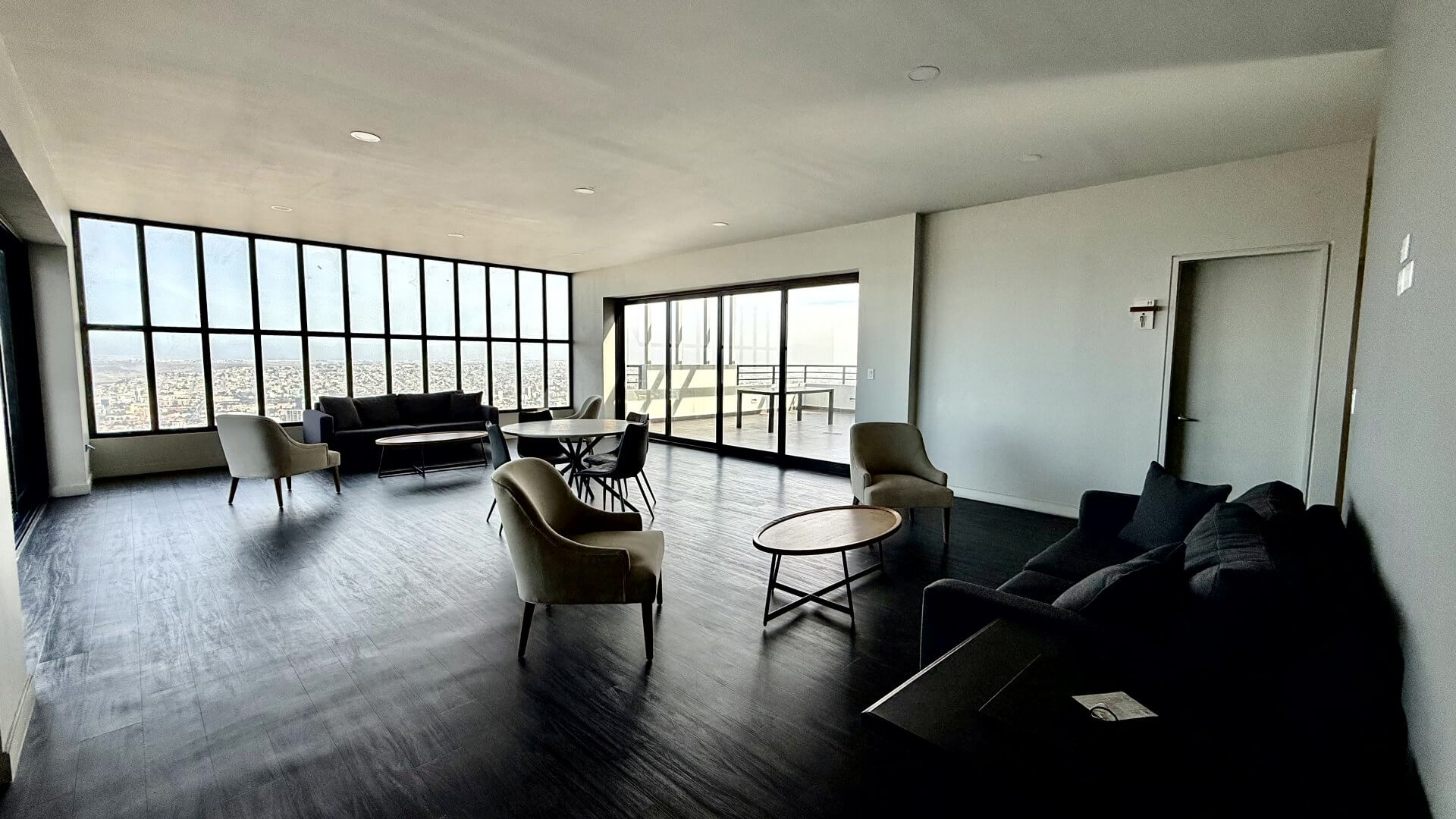 Vive en uno de los desarrollos más exclusivos de Tijuana, Juárez Residencial, un proyecto con solo 30 depas distribuidos en 11 niveles, que combina comodidad, diseño y ubicación privilegiada en una de las colonias más tradicionales de la ciudad