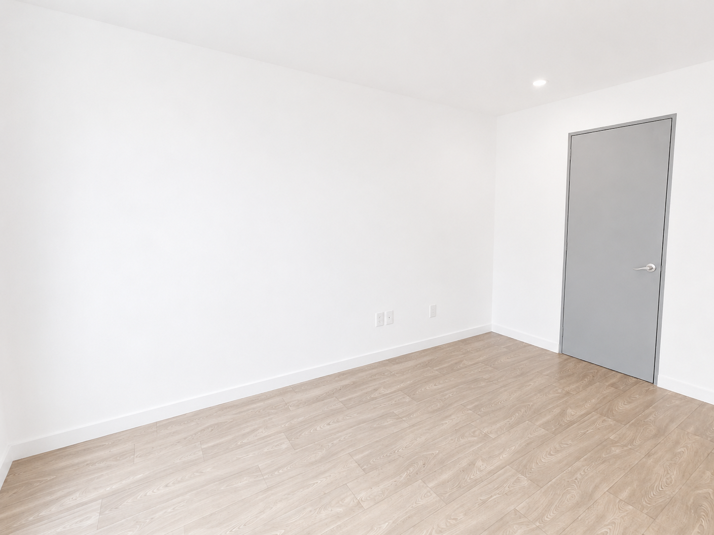 *PRECIO RENTA $40 K.
MANTENIMIENTO: $2,000.00

Descripción:
*CASA VERTICAL.
*SALA / ESTANCIA.
*COMEDOR.
*COCINA CON COCINA INTEGRAL.
*AREA DE LAVADO.
*4 RECAMARAS.
*3 ½ BAÑOS
*2 CAJONES DE ESTACIONAMIENTO.
*CUARTO DE SERVICIO.
*TERRAZA SEMI TECHADA.
*VIGILANCIA 24 HRS.
*CONSTRUCCIÓN 153 M².