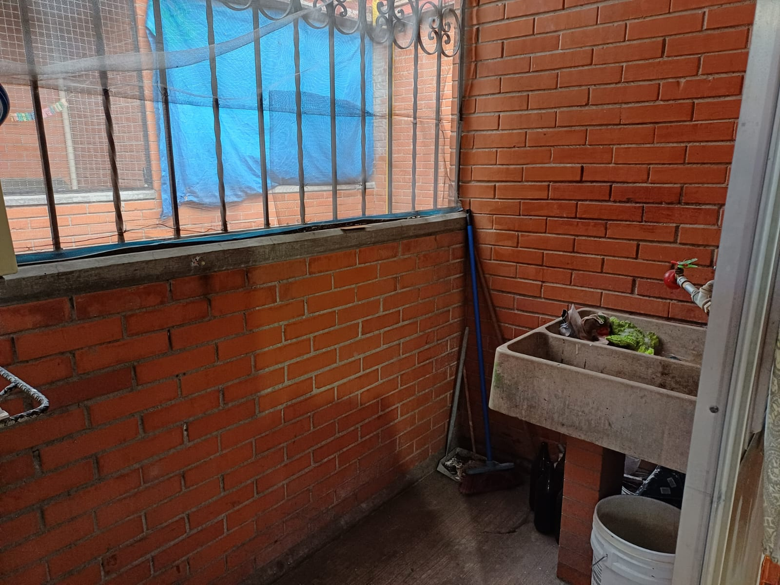 Departamento en venta, ubicado en alcaldia iztapala
caracteristicas
2 recamaras
1 baño
1 estacionamiento
ubicado en el 4to piso
cuenta con cisterna
Aceptamos credito Infonavit, Hipotecario y Recursos propios
Ubicado en avenida palmitas 30 citlalli, alcaldía iztapalapa, ciudad de méxico
a 10 min del metro santa martha
Agenda tu visita!! envia mensaje de whatsapp 55 7454 3480