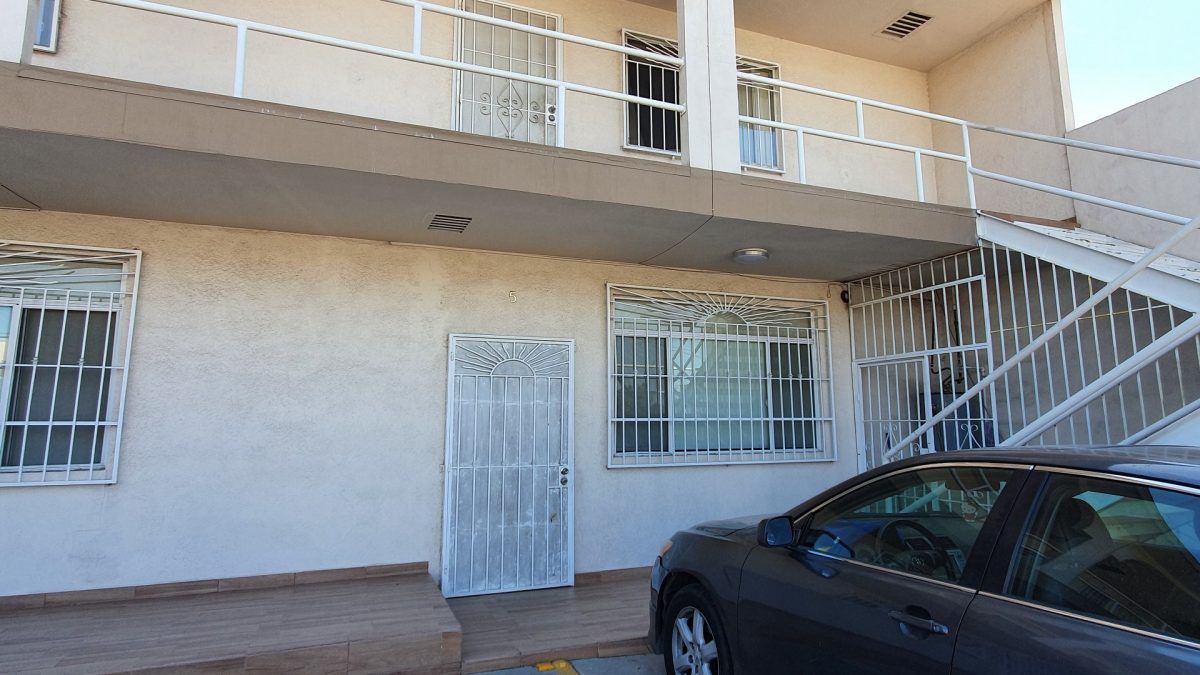 ¡Renta tu nuevo hogar! Departamento semiamueblado en Otay, a solo 2 minutos de la Garita
Disfruta de una cómoda ubicación y un estilo de vida práctico en este departamento semiamueblado en el fraccionamiento Garita de Otay, Tijuana.
Este departamento te ofrece:
• Ubicación estratégica a solo 2 minutos de la Garita de Otay
• Ideal para personas que trabajan en Estados Unidos o en la zona industrial de Tijuana
• Semiamueblado con refrigerador, estufa, cama y sofá
Renta: USD $700 por mes