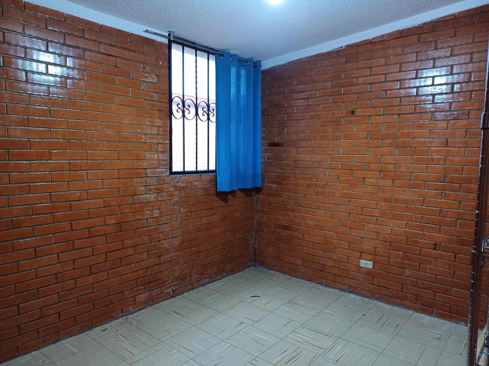 Departamento en venta, ubicado en alcaldia iztapala
caracteristicas
2 recamaras
1 baño
1 estacionamiento
ubicado en el 4to piso
cuenta con cisterna
Aceptamos credito Infonavit, Hipotecario y Recursos propios
Ubicado en avenida palmitas 30 citlalli, alcaldía iztapalapa, ciudad de méxico
a 10 min del metro santa martha
Agenda tu visita!! envia mensaje de whatsapp 55 7454 3480
