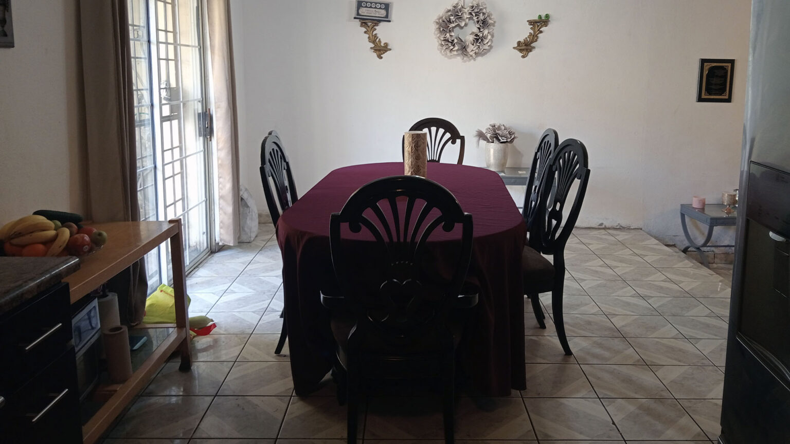 Casas en Venta en Colonia Obrera
Propiedad en venta con dos casas con una ubicación privilegiada, a una cuadra de Calimax del Rubí y el Libramiento Sur, con acceso rápido a principales vialidades.
Venta USD $360,000 dlls