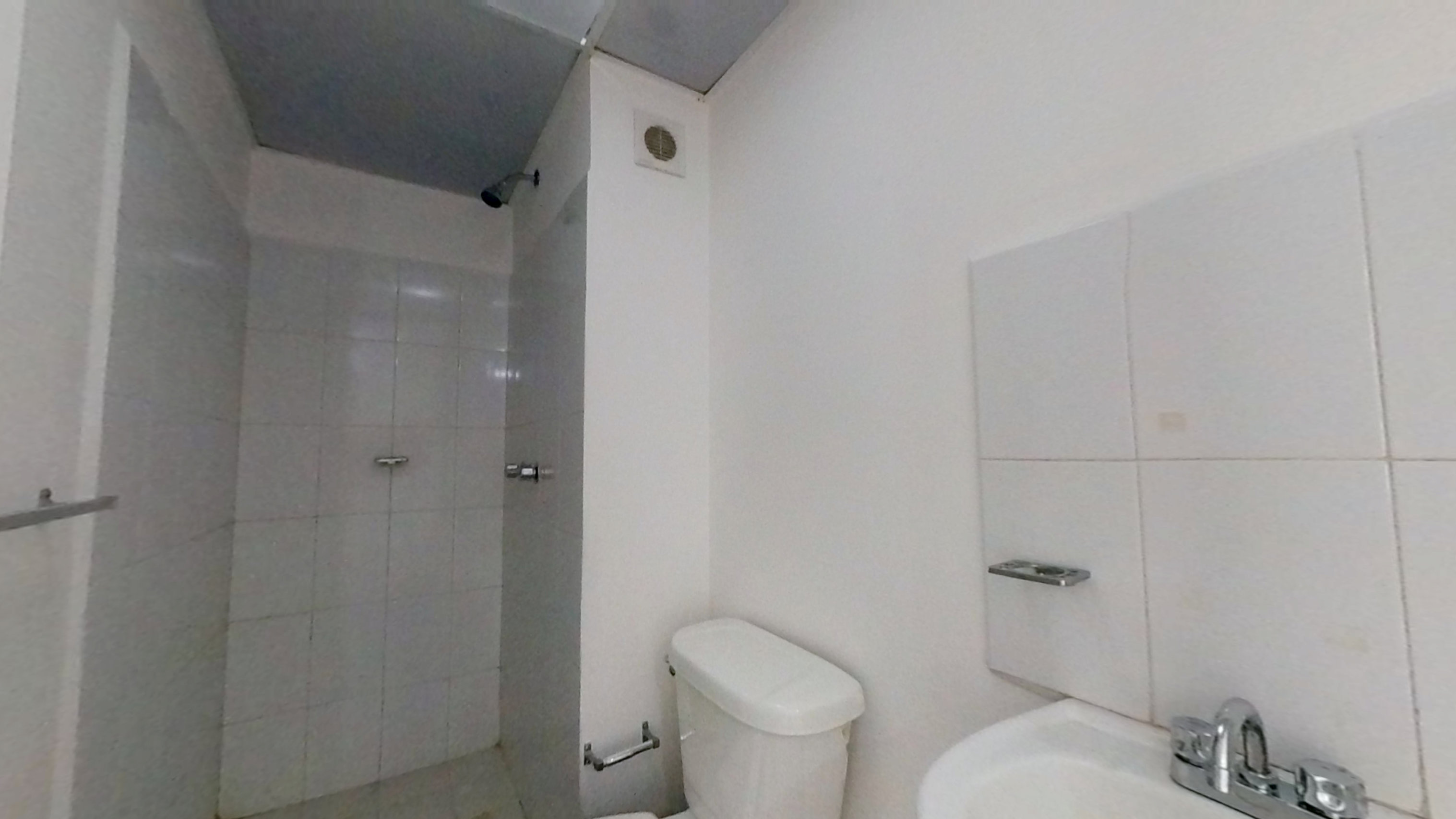 Departamento en venta en Colonia Valle Gomez, Alcaldia Cuauhtemoc, CDMX
Caracteristicas
42 mts2
2 Recamaras
1 Baño
Zona de lavannderia
Piso 3 cuenta con elevador
Ubicado a 5 min del metrobus Misterios
A unas cuadras del circuit interior y metro Valle Gomez
💸 Precio: $1,748,000
✅ No incluye gastos de escrituración
📲 ¿Te interesa? ¡Contáctanos por WhatsApp!
📞 55 7454 3480
👨💼 Lic. Ezequiel Sánchez
📅 ¡Agenda tu visita hoy!