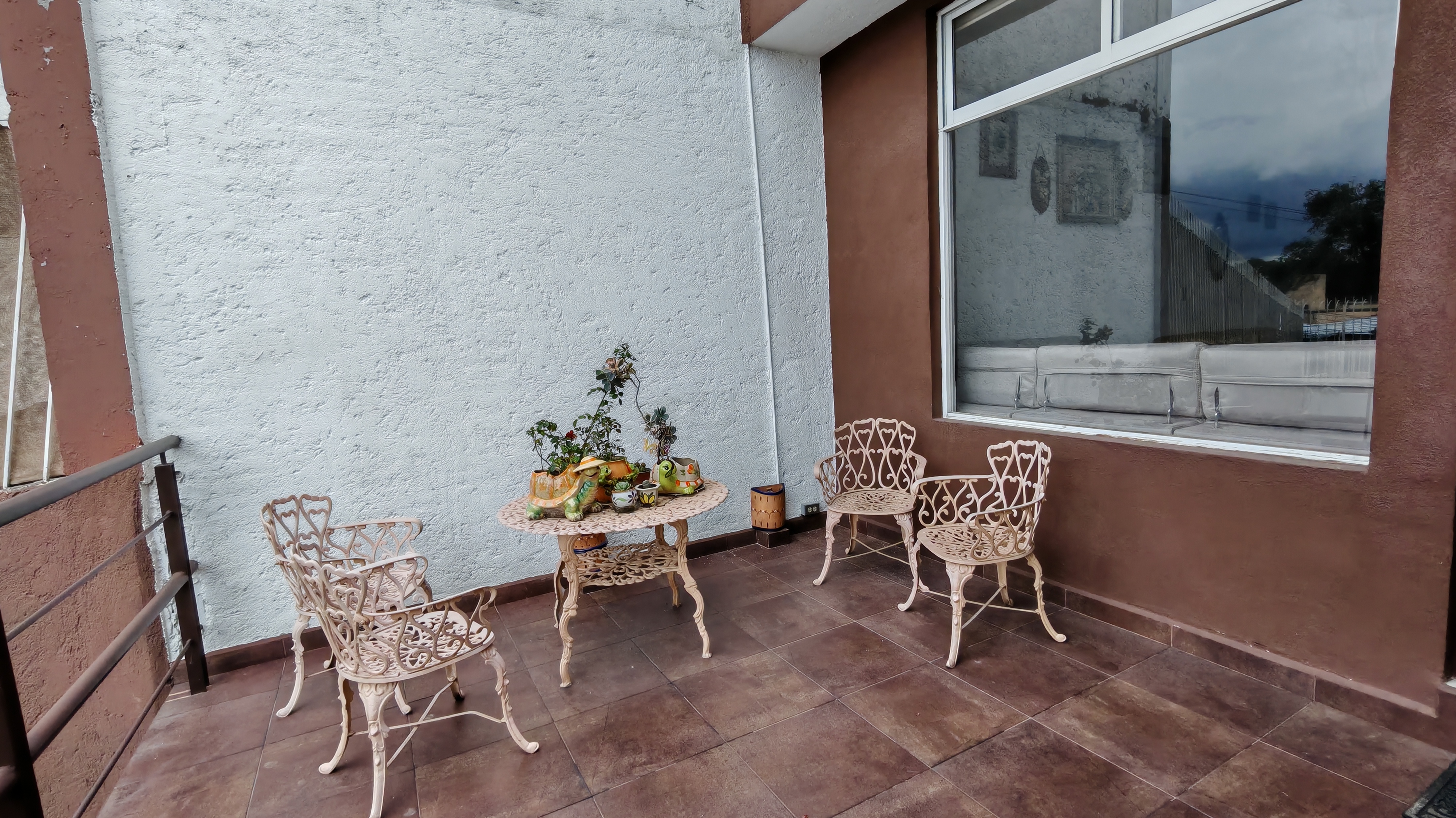 ¡Excelente Casa en Venta!🏬
Sucilá 231 casa 2, Jardines del Ajusco, Tlalpan, CDMX, 14200.
🟠Trato Directo.
🔺 PRECIO VENTA $7.550 M.
⚠️NO BROKERS NI INMOBILIARIAS.

🎯Descripción:
✅ CASA DE 3 PLANTAS.
✅️ SALA / ESTANCIA.
✅ COMEDOR.
✅ COCINA INTEGRAL.
✅ AREA DE LAVADO.
✅ 4 RECÁMARAS AMPLIAS.
✅ 3 BAÑOS COMPLETOS, 1 CON TINA.
✅ ESTACIONAMIENTO PARA 6 AUTOS
✅ PORTON ELECTRICO.
✅ TERRAZA.
✅ CONSTRUCCIÓN 320 M².
✅ TERRENO 280 M².
✅ ANITIGÜEDAD 20 AÑOS, REMODELADA HACE 4 AÑOS
✅ GAS LP.
✅ CUARTO DE SERV