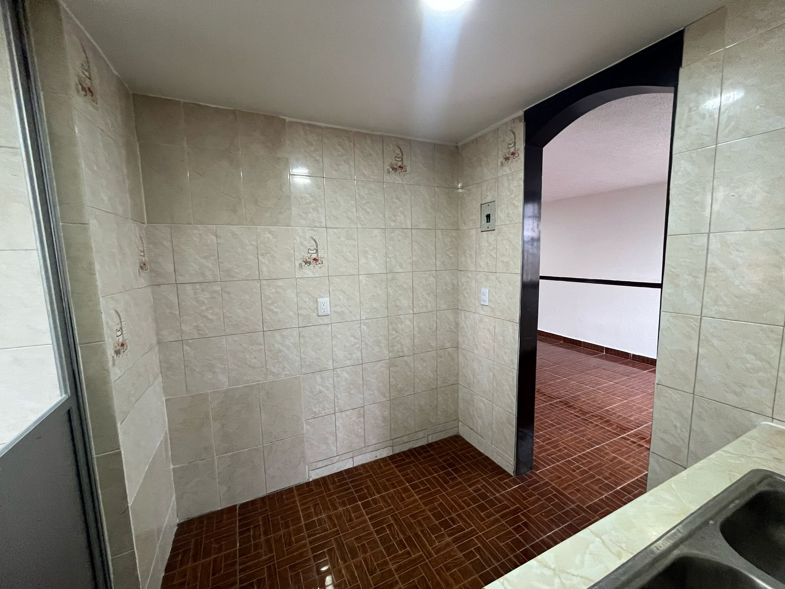Madero!

📍 Ubicación: Calzada Vallejo 1268, Torre 5, Depto. 204, Col. Santa Rosa, CDMX
🏢 2º piso en edificio de 5 niveles, cuenta con dos recamaras y baño
🛠️ Remodelado y listo para habitar
🚿 Suministro de agua con cisterna y tinaco
🔥 Gas estacionario
💸 Precio con gastos notariales Infonavit: $1,636,000
💧 Mantenimiento mensual: $100
🚗 Sin cajón de estacionamiento

✅ Aceptamos crédito Infonavit, Hipotecari y recursos propios
📲 Contáctanos para más información y agenda tu cita sin comprom