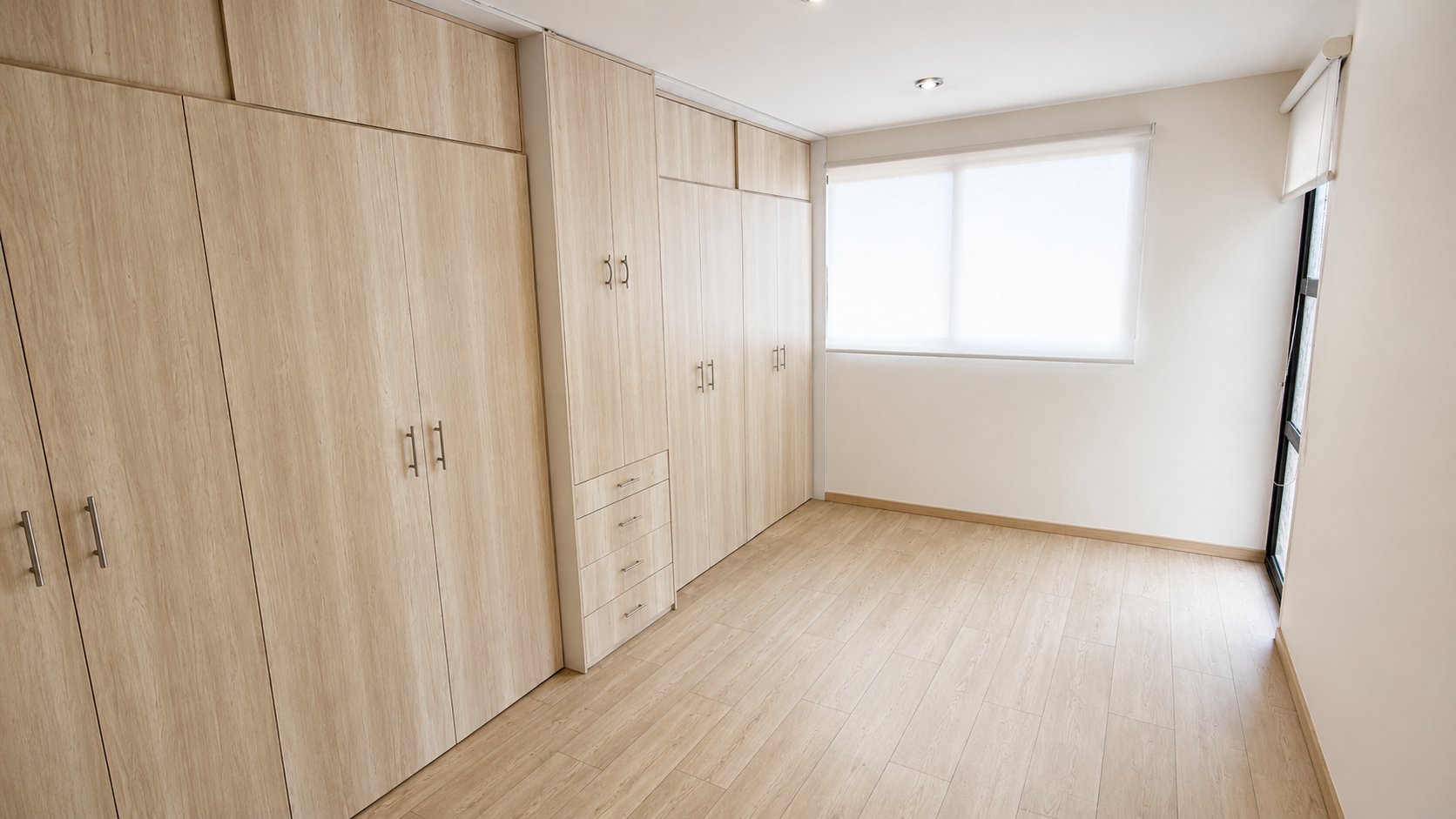 Trato Directo.
*PRECIO VENTA $9.500,000.00 MXN.
MANTENIMIENTO: $3,000.00
NO BROKERS NI INMOBILIARIAS.

Descripción General:
*4° PISO.
*SALA / ESTANCIA.
*COMEDOR.
*COCINA CON COCINA INTEGRAL.
*ÁREA DE LAVADO.
*4 RECÁMARAS.
*2 BAÑO COMPLETOS.
*2 CAJONES DE *ESTACIONAMIENTO.
*BODEGA.
*ROOF GARDEN PRIVADO.
*ELEVADOR.
*VIGILANCIA 24 HORAS.
*PORTON ELECTRÓNICO.
*ANTIGÜEDAD: SIETE AÑOS.
*CONSTRUCCIÓN 176 M².
A solo 5 minutos de Torre Mitikah y del centro comercial Plaza Universidad.
Avenidas Cercanas: Avenida Insurgentes Sur, Circuito Interior, División del Norte.
Se aceptan créditos Bancarios, Infonavit, Fovissste.