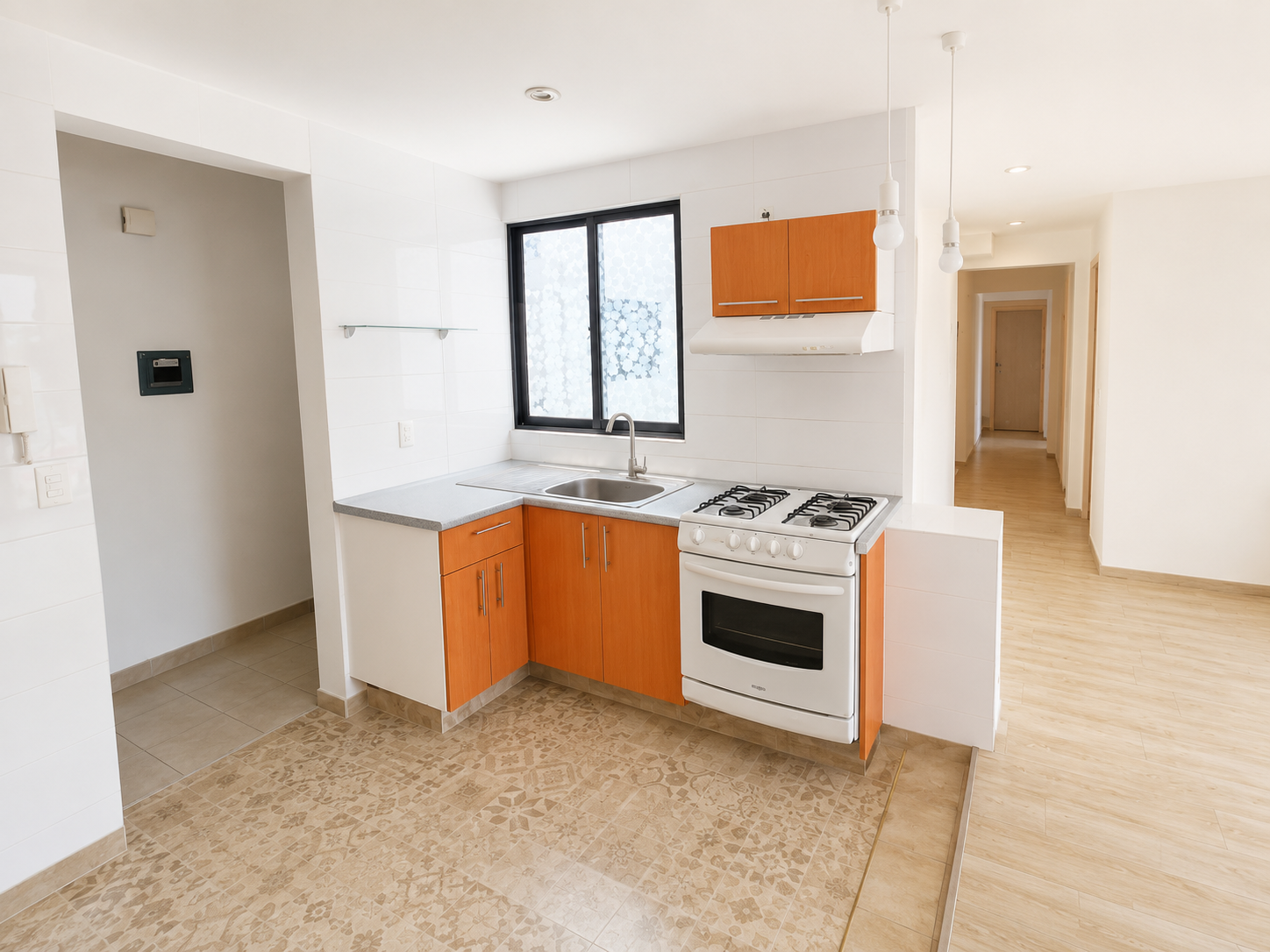 Trato Directo.
*PRECIO VENTA $9.500,000.00 MXN.
MANTENIMIENTO: $3,000.00
NO BROKERS NI INMOBILIARIAS.

Descripción General:
*4° PISO.
*SALA / ESTANCIA.
*COMEDOR.
*COCINA CON COCINA INTEGRAL.
*ÁREA DE LAVADO.
*4 RECÁMARAS.
*2 BAÑO COMPLETOS.
*2 CAJONES DE *ESTACIONAMIENTO.
*BODEGA.
*ROOF GARDEN PRIVADO.
*ELEVADOR.
*VIGILANCIA 24 HORAS.
*PORTON ELECTRÓNICO.
*ANTIGÜEDAD: SIETE AÑOS.
*CONSTRUCCIÓN 176 M².
A solo 5 minutos de Torre Mitikah y del centro comercial Plaza Universidad.
Avenidas Cercanas: Avenida Insurgentes Sur, Circuito Interior, División del Norte.
Se aceptan créditos Bancarios, Infonavit, Fovissste.