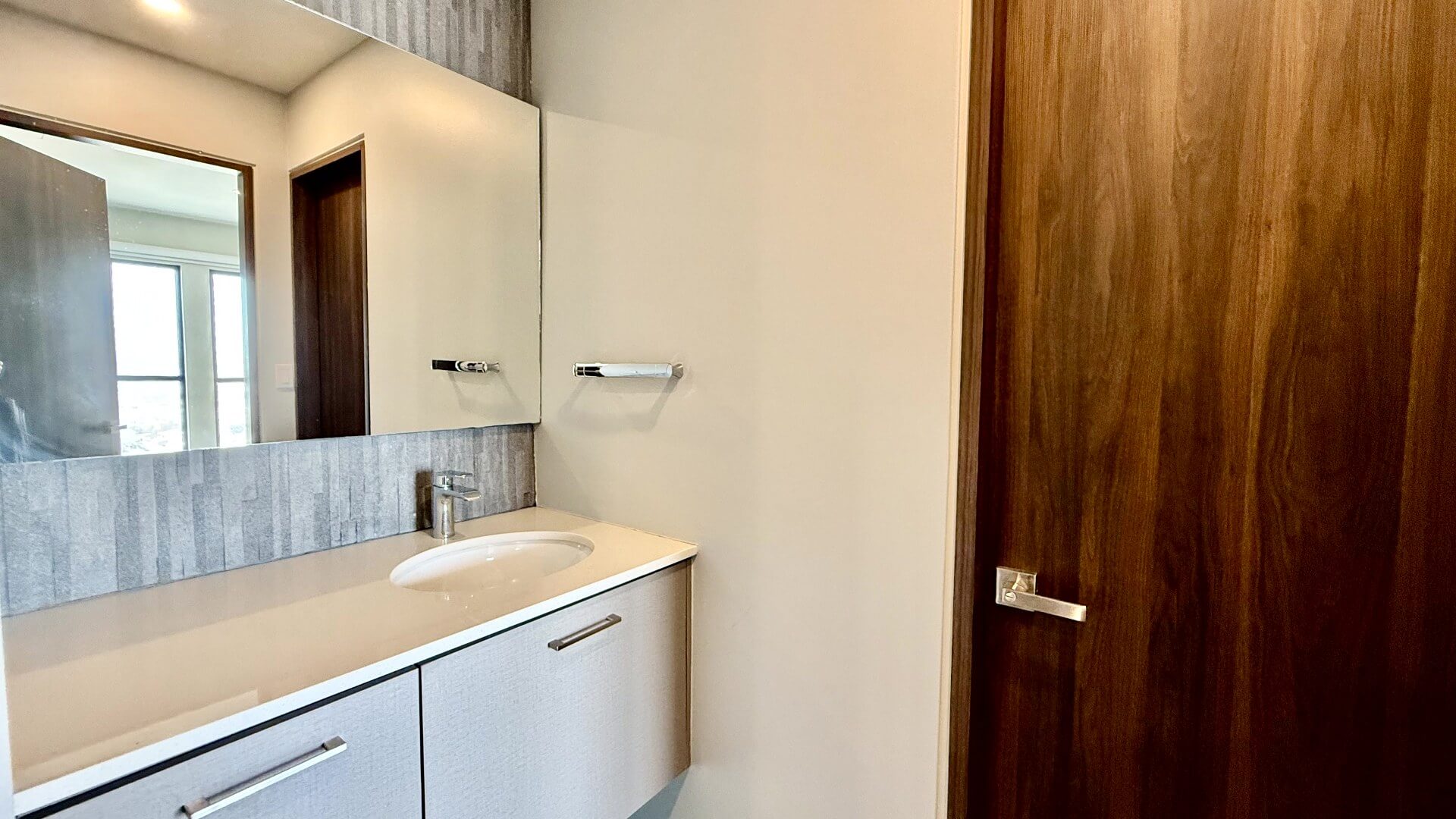 Vive en uno de los desarrollos más exclusivos de Tijuana, Juárez Residencial, un proyecto con solo 30 depas distribuidos en 11 niveles, que combina comodidad, diseño y ubicación privilegiada en una de las colonias más tradicionales de la ciudad