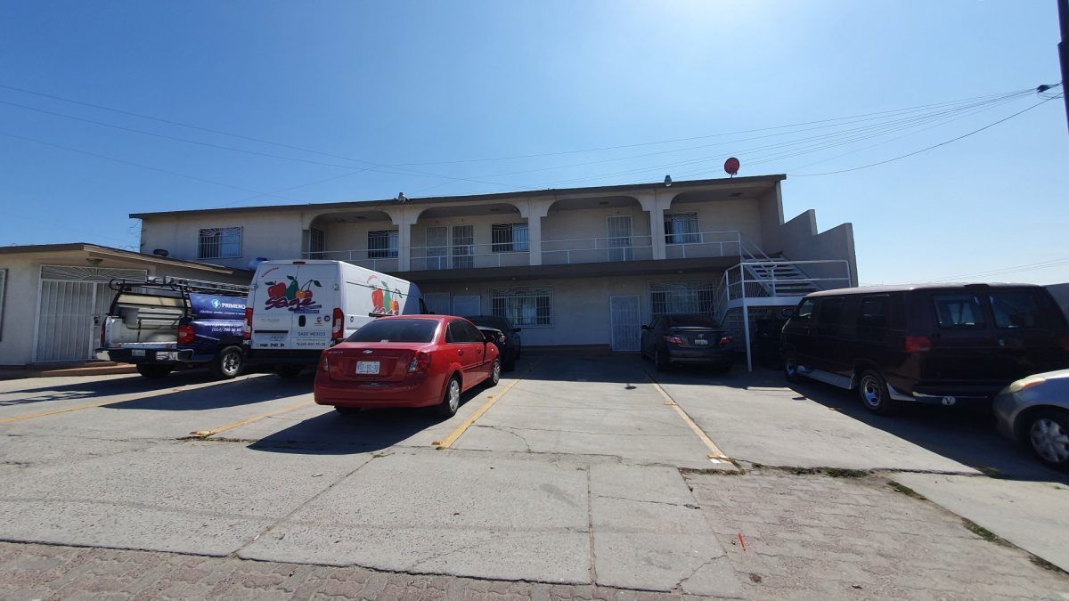 ¡Renta tu nuevo hogar! Departamento semiamueblado en Otay, a solo 2 minutos de la Garita
Disfruta de una cómoda ubicación y un estilo de vida práctico en este departamento semiamueblado en el fraccionamiento Garita de Otay, Tijuana.
Este departamento te ofrece:
• Ubicación estratégica a solo 2 minutos de la Garita de Otay
• Ideal para personas que trabajan en Estados Unidos o en la zona industrial de Tijuana
• Semiamueblado con refrigerador, estufa, cama y sofá
Renta: USD $700 por mes
