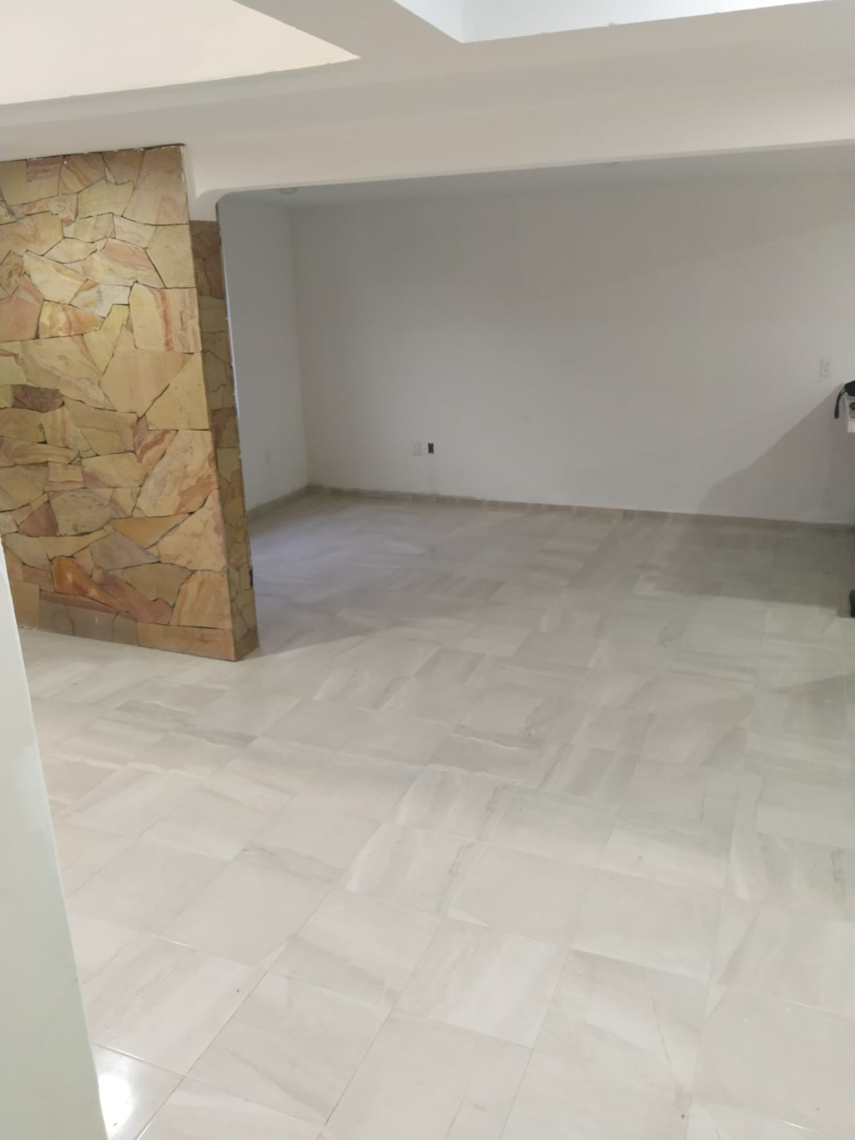🛑🛑¿Estás en busca de casa?🛑🛑
Está es la opción ideal para ti y tu familia!!👍👌
🔴🏠 Entrega inmediata🏠 🔴
✋Casa SOLA en San Bartolomé Tlaltelulco, Metepec, México
✋A solo 10 minutos de galerías Metepec
🏫cerca de colegios y universidades de prestigio
✋salida rápida a la ciudad de México🚦🚗🛻🚥🛵
SOLO RECURSOS PROPIOS!!
Propiedad privada lista para escriturar
🟥🟥CARACTERÍSTICAS GENERALES:🟥🟥
✅Sala comedor corridos de amplio espacio📺📻🎙️🎮
✅Cocina equipada🔪🥄🍴☕