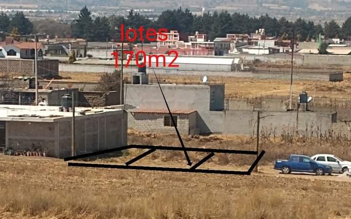 👋👋Oportunidad de inversión.👋👋
🚨🚨Lotes de Terreno en Chapultepec🚨🚨
🛑🛑🛑🛑VENTA, VENTA!!🛑🛑🛑🛑
En venta 2 lotes de terreno 170m2
A Solo 3 Cuadras del centro de Chapultepec.
12 minutos de Galerías Metepec y 30 minutos de Santa Fe.
Salidas rápidas a CDMX, Toluca y Metepec centro🚥🚦🚙🛵🏍️🛻
Cerca de centros comerciales y colegios de prestigio.🏪🏢🏤🏦🏡
Régimen: propiedad privada🏠
Superficie: 170m2
Frente: 10m
Fondo: 17m
Todos los servicios, drenaje, agua y luz
⚡💧🕳️