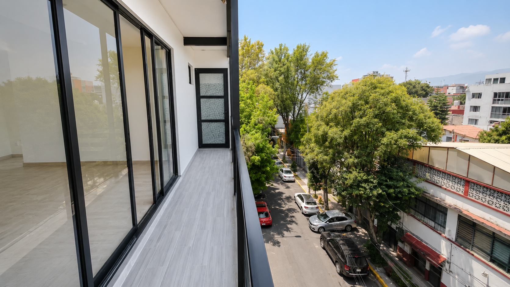 Trato Directo.
*PRECIO VENTA $9.500,000.00 MXN.
MANTENIMIENTO: $3,000.00
NO BROKERS NI INMOBILIARIAS.

Descripción General:
*4° PISO.
*SALA / ESTANCIA.
*COMEDOR.
*COCINA CON COCINA INTEGRAL.
*ÁREA DE LAVADO.
*4 RECÁMARAS.
*2 BAÑO COMPLETOS.
*2 CAJONES DE *ESTACIONAMIENTO.
*BODEGA.
*ROOF GARDEN PRIVADO.
*ELEVADOR.
*VIGILANCIA 24 HORAS.
*PORTON ELECTRÓNICO.
*ANTIGÜEDAD: SIETE AÑOS.
*CONSTRUCCIÓN 176 M².
A solo 5 minutos de Torre Mitikah y del centro comercial Plaza Universidad.
Avenidas Cercanas: Avenida Insurgentes Sur, Circuito Interior, División del Norte.
Se aceptan créditos Bancarios, Infonavit, Fovissste.